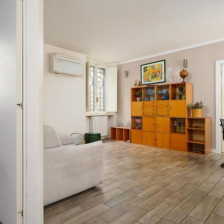 Buenos Aires Charme Apartment Милано Екстериор снимка